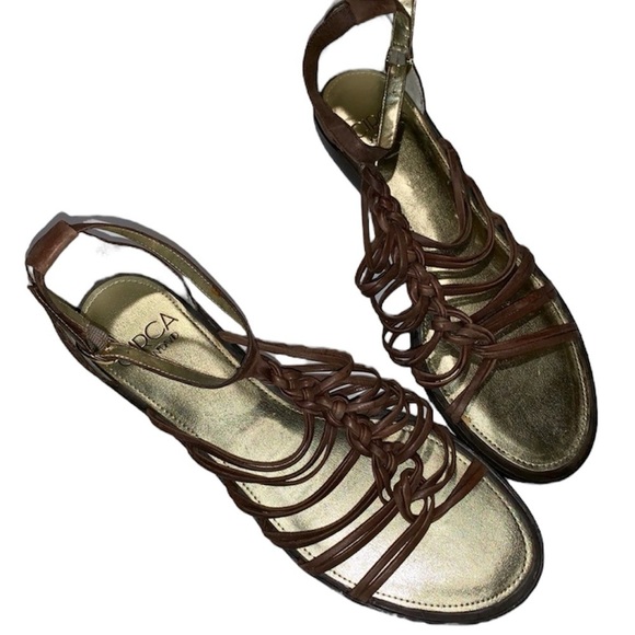 Circa Joan and David Strappy Brown Gladiator Sandals 8 1/2 - Picture 2 of 11